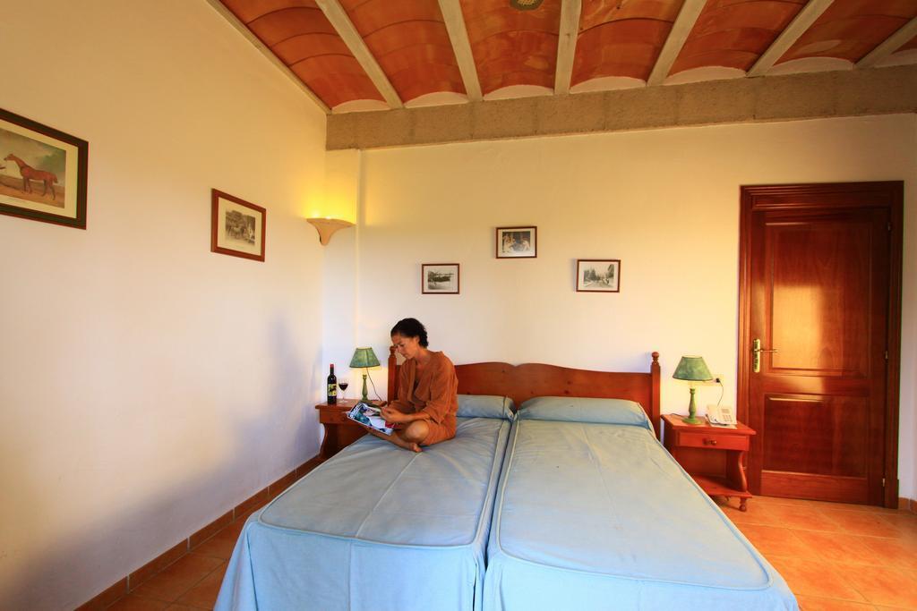 Son Menut Hotel